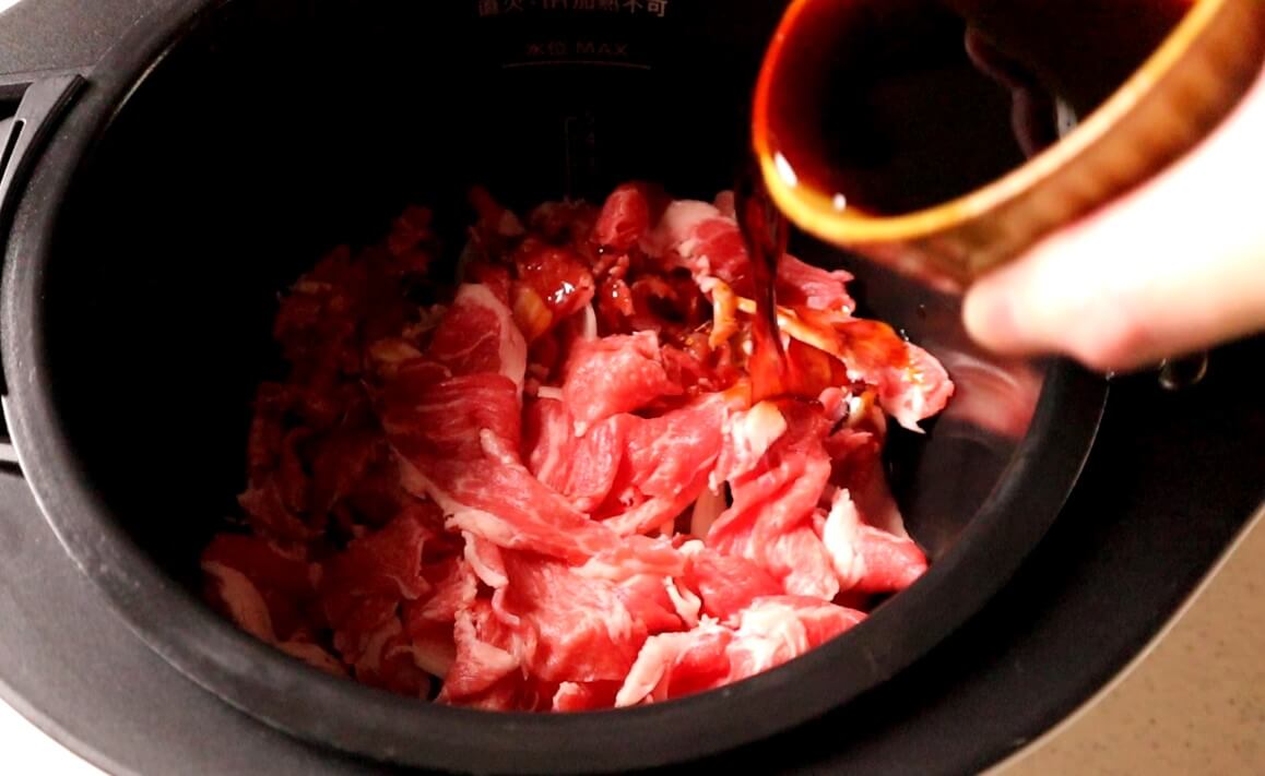 ホットクック・レシピ お家で牛丼 エバラ食品 の作り方 すき焼きのたれで簡単調理