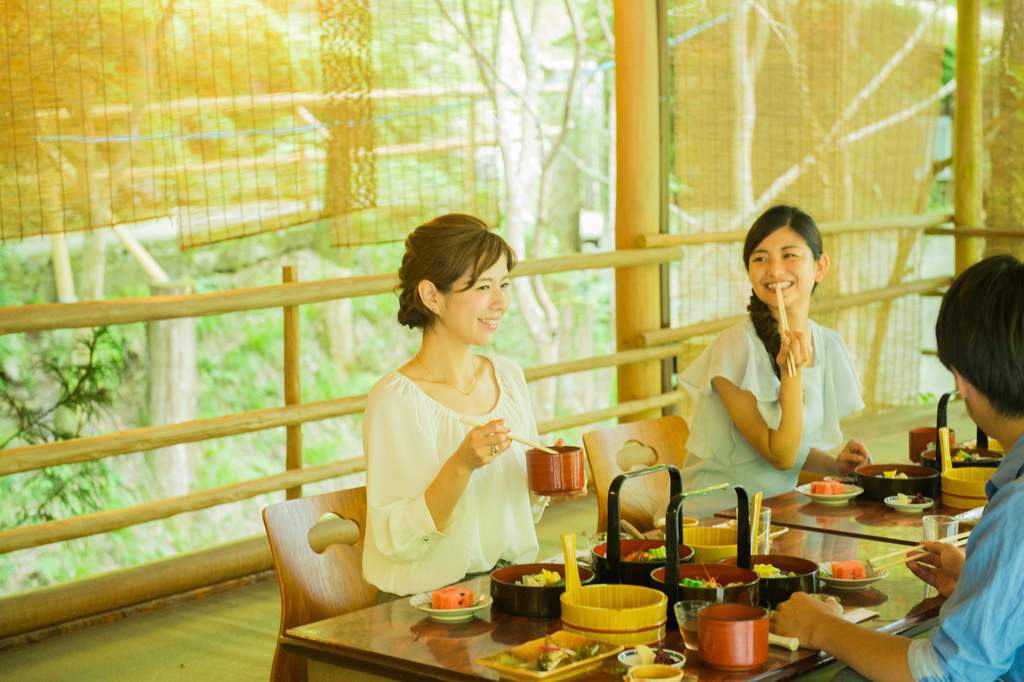 EXPO 2025 Offical Experiental Travel Guides - 世界遺産 高山寺での抹茶体験付き 三尾めぐりと川床ランチ 「夏の北山プラン」6 1-9 30
