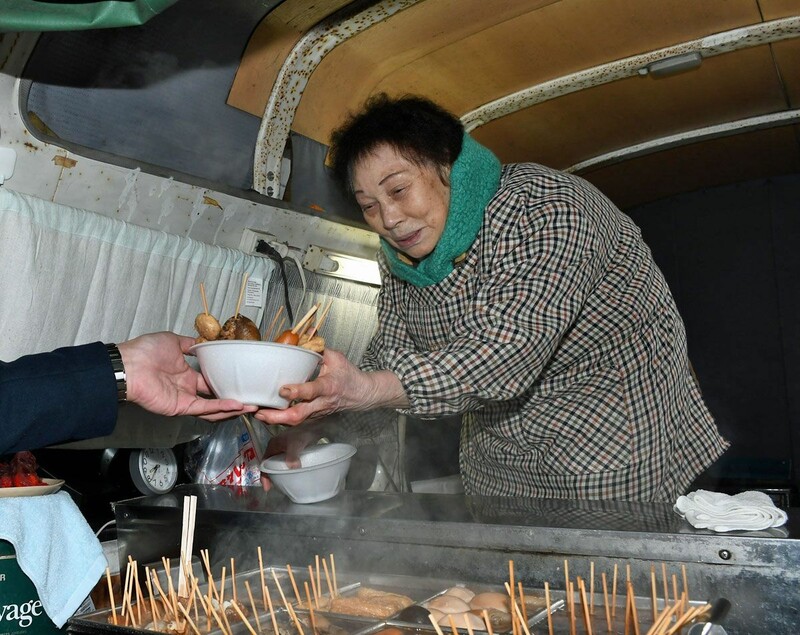 江戸は蕎麦、京坂はうどん！: 東西の麺文化の違いを克明に記した『守貞漫稿』 その2nippon.com