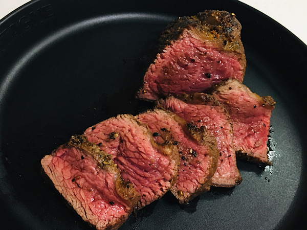 Amazon.co.jp: 神戸牛 イチボ ブロック 500g ローストビーフ・ステーキ・バーベキュー・BBQ に冷蔵: 食品・飲料・お酒