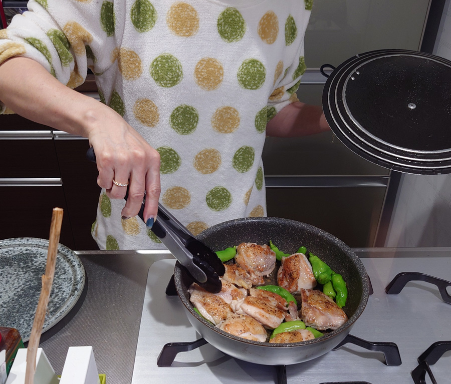 手軽なチキンソテーのレシピ 難しいことぬきで作りやすい！：白ごはん.com