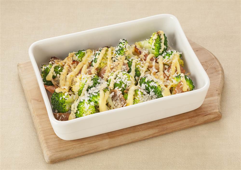 ブロッコリーとハムのマヨ焼き