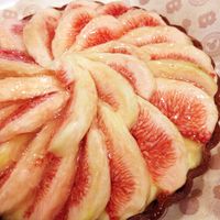 ㅤ ㅤ 無花果とマスカルポーネの紅茶タルト ㅤ ダマンドを紅茶味に◎ 久しぶりにこれ！というものができた気がする！ ㅤ ㅤ 食欲の秋〜🍂秋の食材が大好きなので たっくさん食べたい！でも痩せたい！ ㅤㅤ 次はモンブラン作りたいな🌰 ㅤㅤ ㅤ無花果タルト いちじく