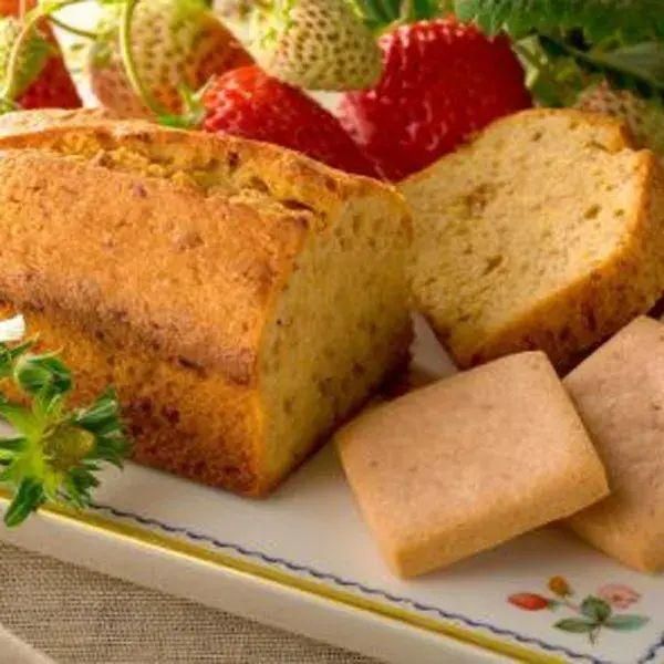 簡単ストロベリーパウンドケーキ : r recipes