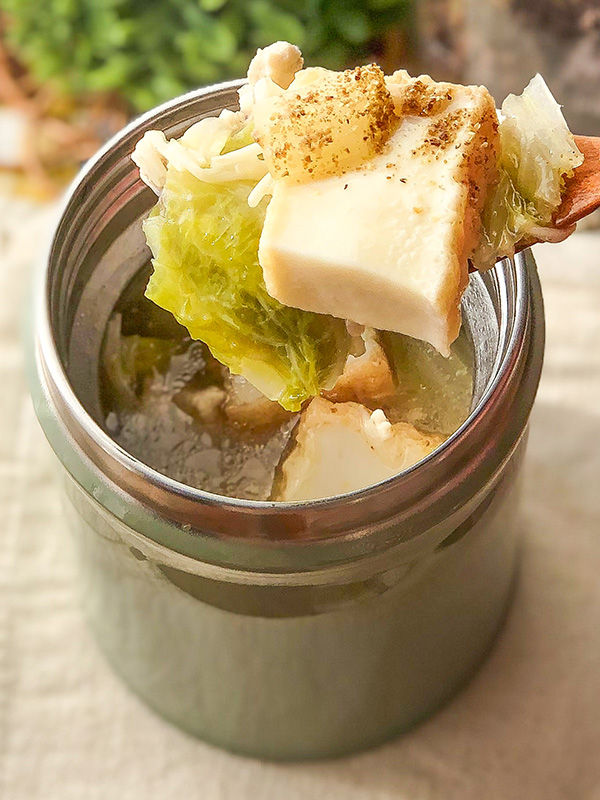 厚揚げと鶏ひき肉の中華トマたま定食🍅♡ 鶏ひき肉を食べ応え満点に崩しすぎない、厚揚げを入れてボリューム満点な家族にも大好評のおかずです。過去YouTubeにもレシピあり厚揚げと鶏ひき肉のトマたま材料 ・厚揚げ 1パック ・鶏ひき肉 250g 合い挽き肉でも〇
