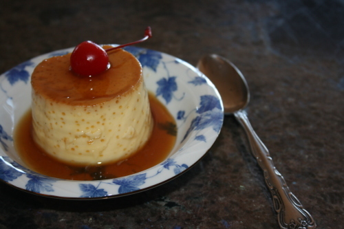 手作りカスタードプリン」レシピ紹介昭和レトロが楽しめる 「手作りカスタードプリン」をご紹介！ ベーシックなプリンがお家でも作れますよ！ぜひお試しください！京急ストアもとまちユニオン昭和レトロプリン喫茶店レシピ