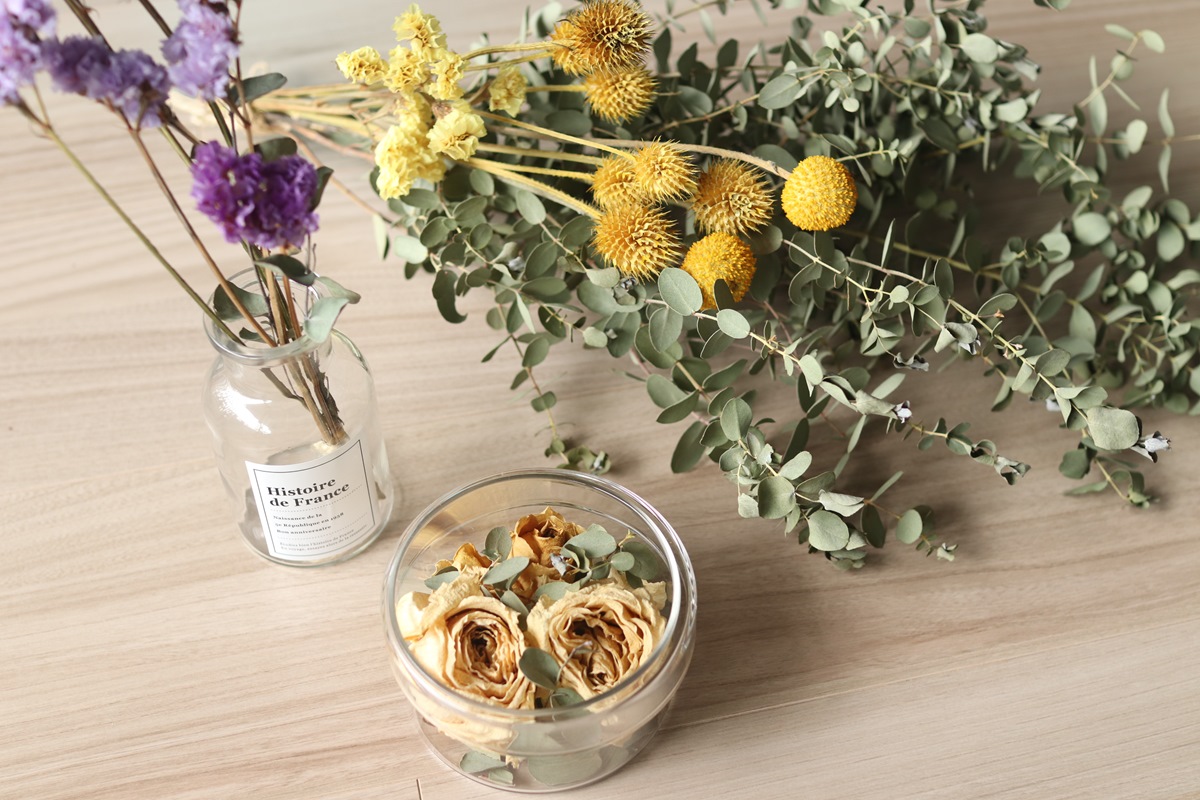 100均 ダイソーやセリアのドライフラワーが優秀！アレンジ方法も紹介PrettyOnline