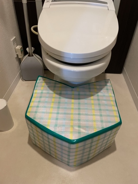 牛乳パックでトイレトレーニング用踏み台作ってみた