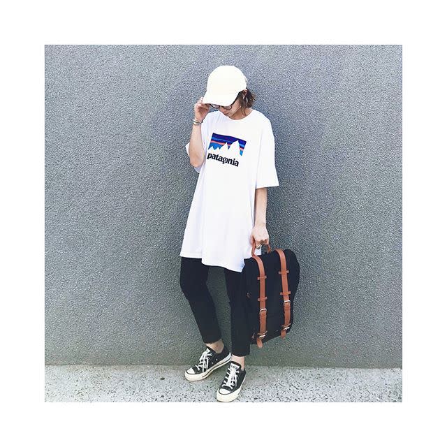 スポーティーで可愛い韓国ピクニックコーデ