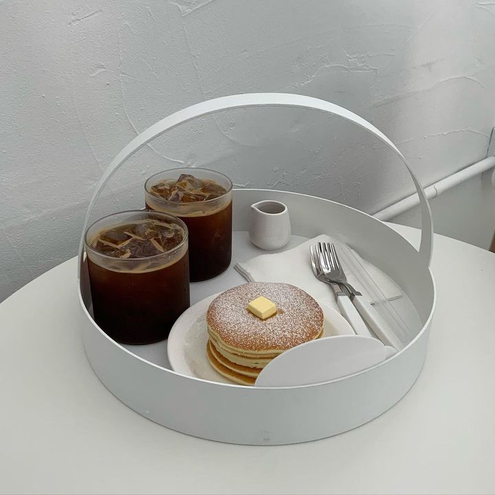 韓国カフェみたいの声続出？白を基調としたおしゃれな店『Cafe Hush』が京都にOPENMERY