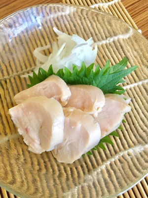 レシピあり🍳@arigohan, しっとり超え！ やわやわ！鶏ハム ,炊飯器に放置するだけで簡単に作れちゃう！やわやわ鶏ハム😭💞こりゃもう歯がいらないわね〜。塩麹の力で旨みがぎゅっ。さらには炊飯器の保温機能による低温調理で、やわやわ食感に✨👏,この鶏ハム食べたら、他の鶏ハムを鶏ハムと呼べなくなります🤣, ———————————————————————, ✅美味しそう！はいいねボタン,