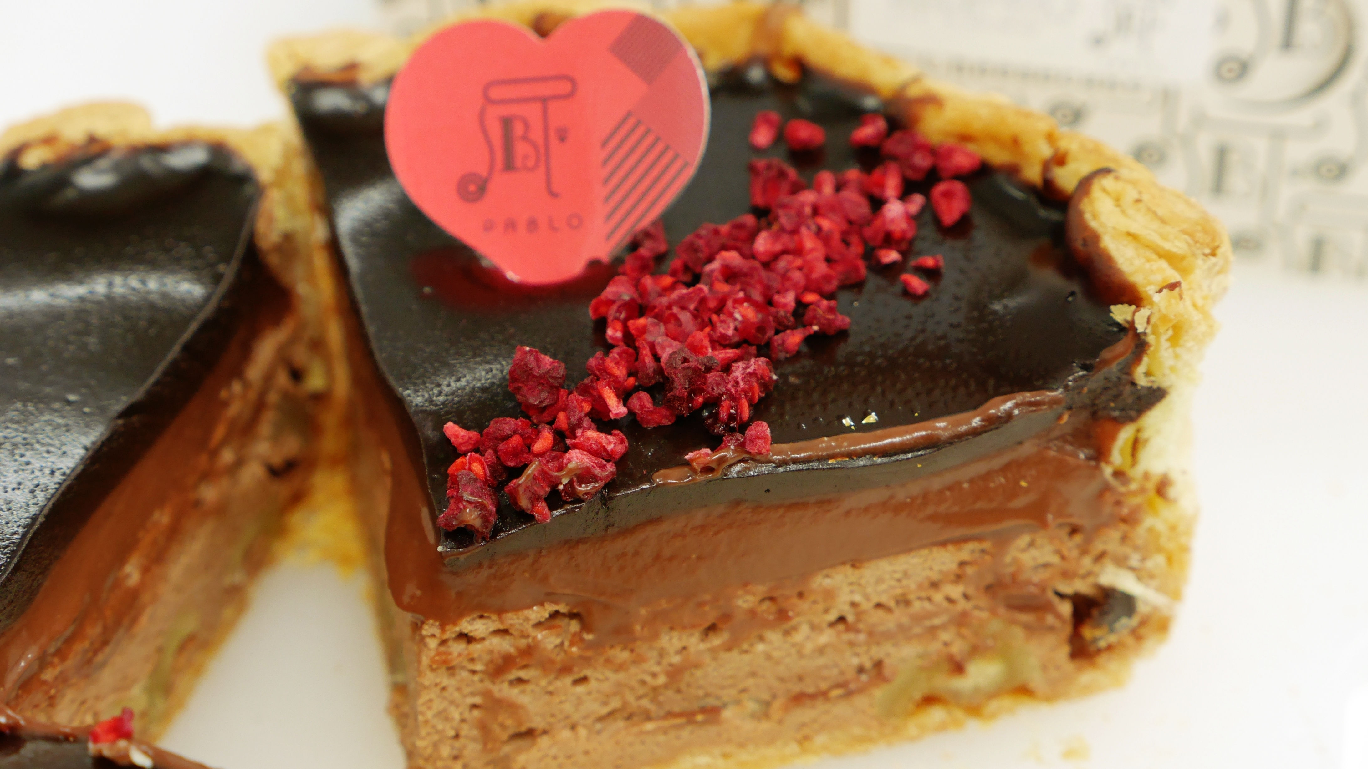 バレンタイン限定！ HERSHEY'Sの味わいが楽しめる濃厚チョコケーキ＆チョコタルトが発売 - トクバイニュース