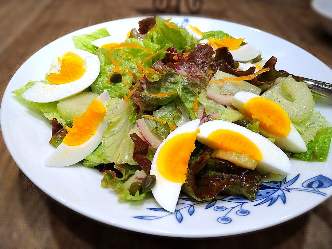 ケーパー：その正体、食べ合わせ、効用と害悪