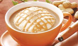 リッチに生クリームとシナモンのアイスコーヒ