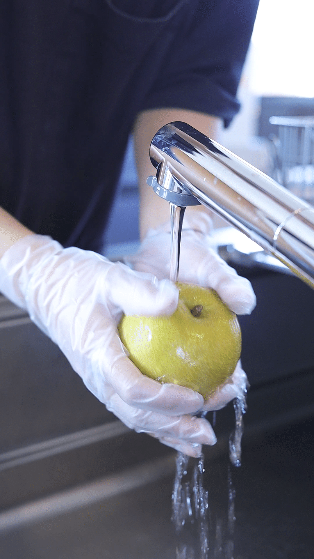 梨農家さんに教わった 「梨の切り方」試してみた！皮は剥かない!?スティックタイプ!?簡単で食べやすい『あたらしい日日』こんな時代のニューノーマルな暮らし方。食と農、生活情報をお届けします