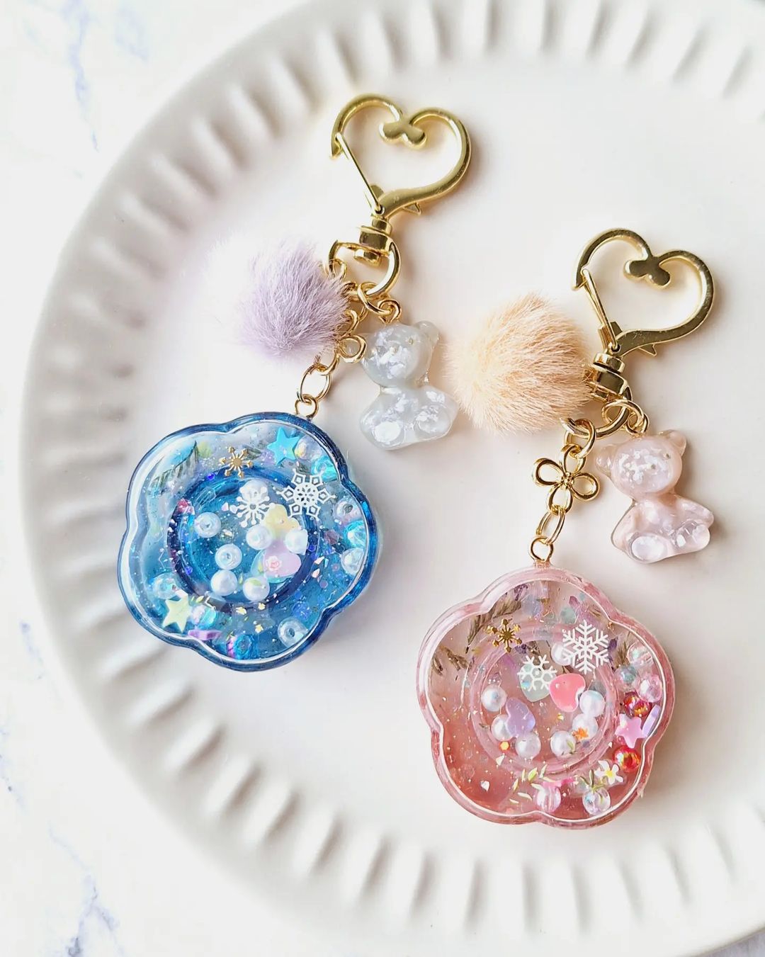 レジンのキーホルダーの簡単な作り方！プレゼントにもオススメです♪PBアカデミ