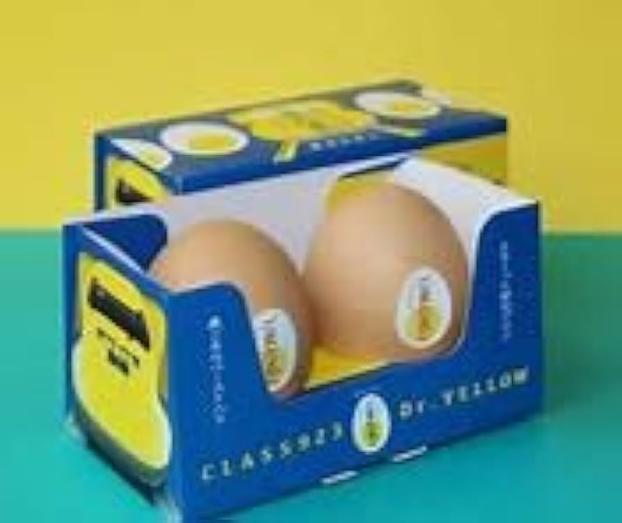 今日はプリンの日🍮 可愛いたまごケースに入った「ごまたまごプリン」をご紹介します。 「ごまたまごプリン」はキャラメルソースの替わりに、黒ごま のペーストを使用した和テイストが香るプリン。 黒ごまの風味と、とろ〜っとしたなめらかな食感がお楽しみいただけます