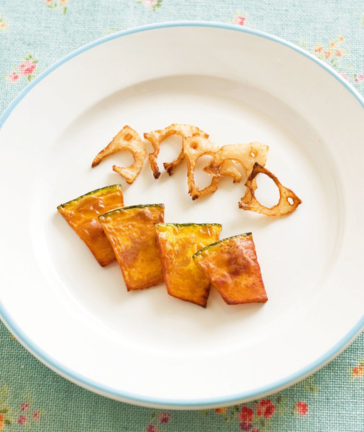 手にくっつかない手づかみレシピ れんこんもち １歳〜１歳６か月頃から管理栄養士監修トモニテ