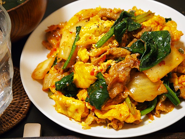 厚揚げ豚キムチの卵とじ ごはんにも、お酒にも合う