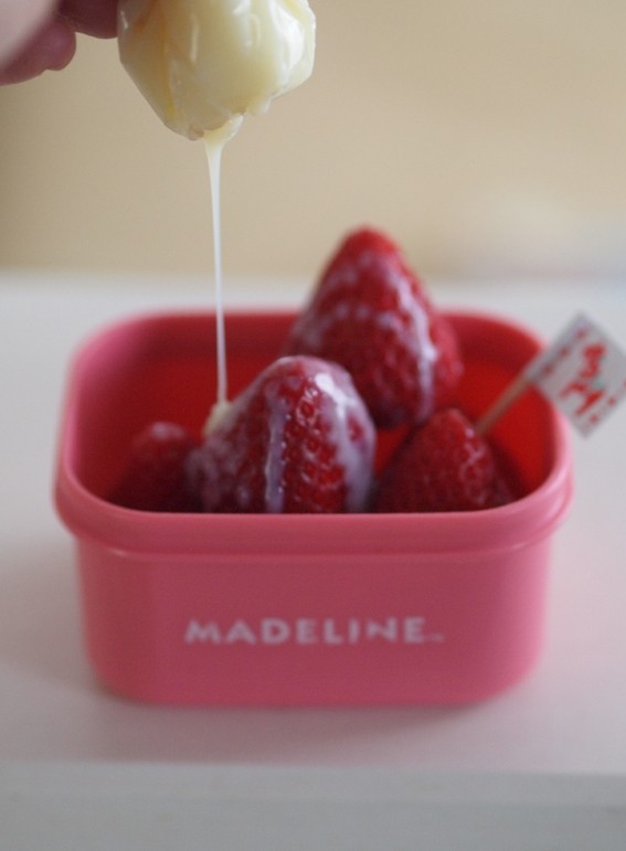 中評価 「🌟３ 練乳不在🍓いちご風味で足りない- 森永 MOW 練乳いちご」のクチコミ・評価 - minorinさん もぐナビ