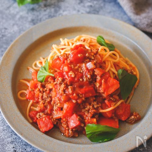 フライパン1つで本格イタリアン♡りなてぃさんのご自慢レシピ ひき肉のトマトパスタTRILL トリル