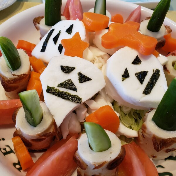 ハロウィンパプリカカップサラダ