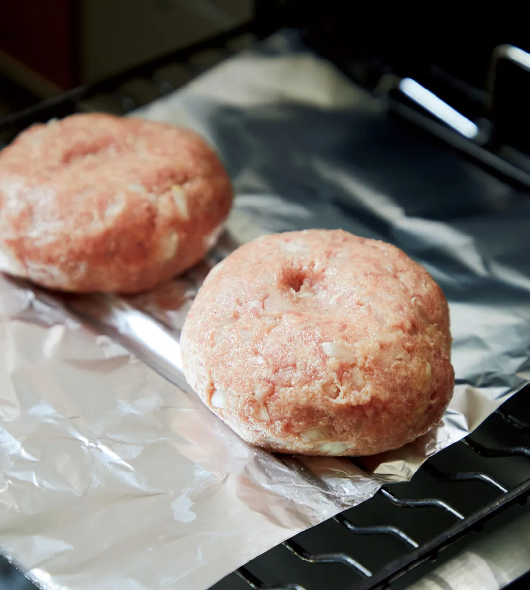 シチューをリメイクホイル焼きハンバーグ