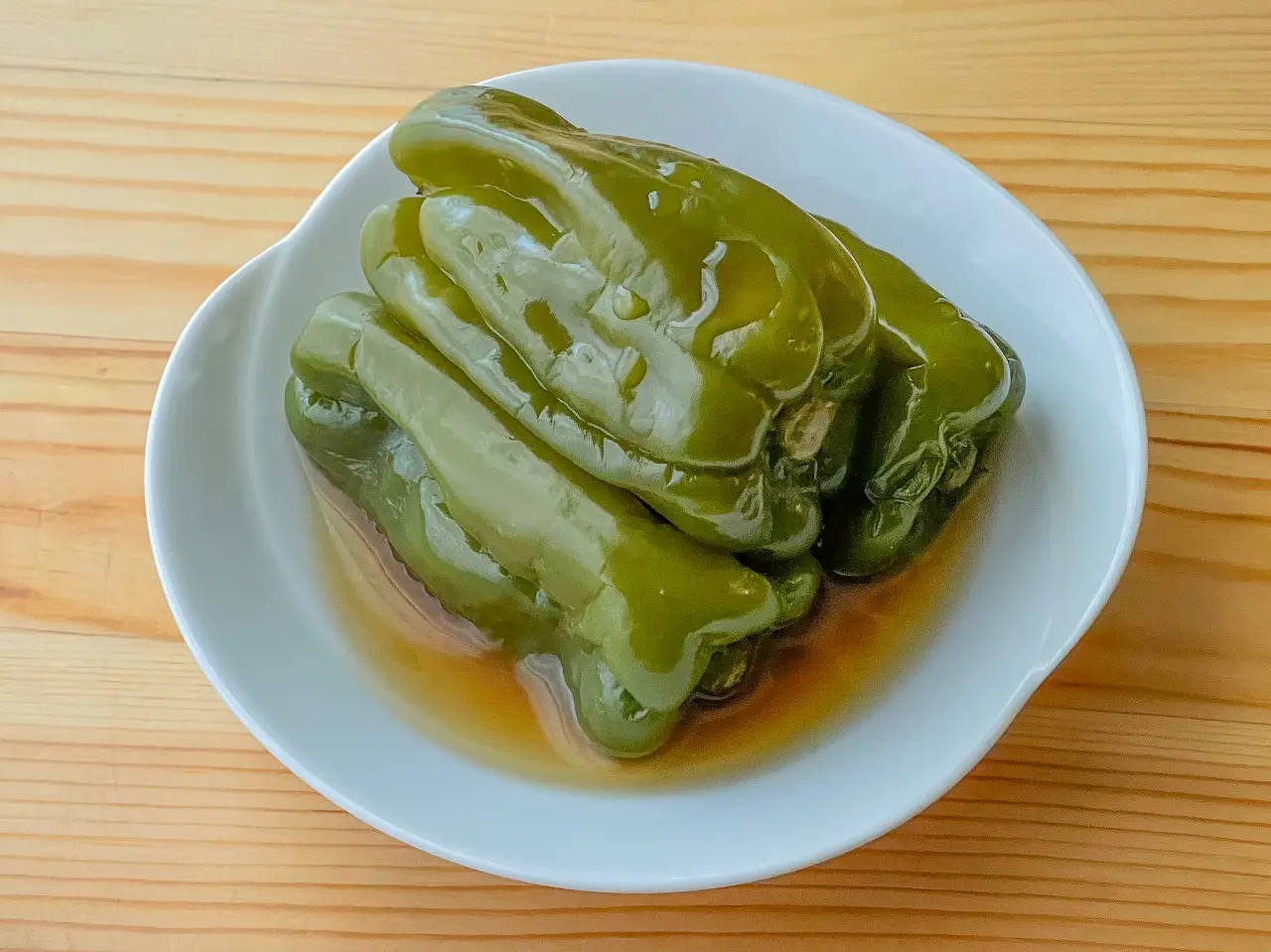 てっちゃんちのおいしい献立: ピーマンの肉詰めとフルーツ