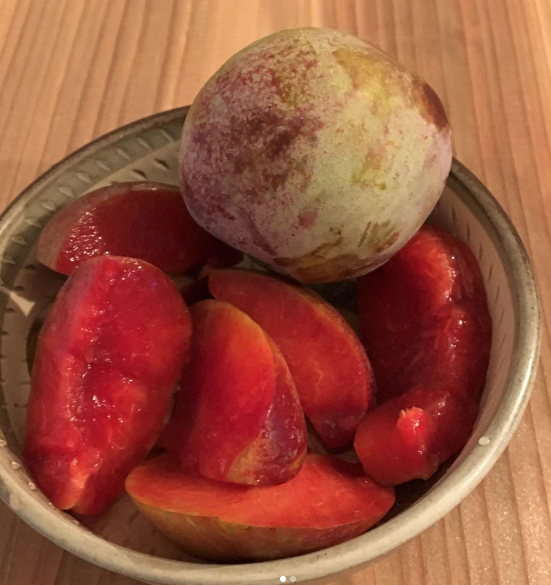 プラムの一種・ソルダム：夏の味覚、その魅力と楽しみ方