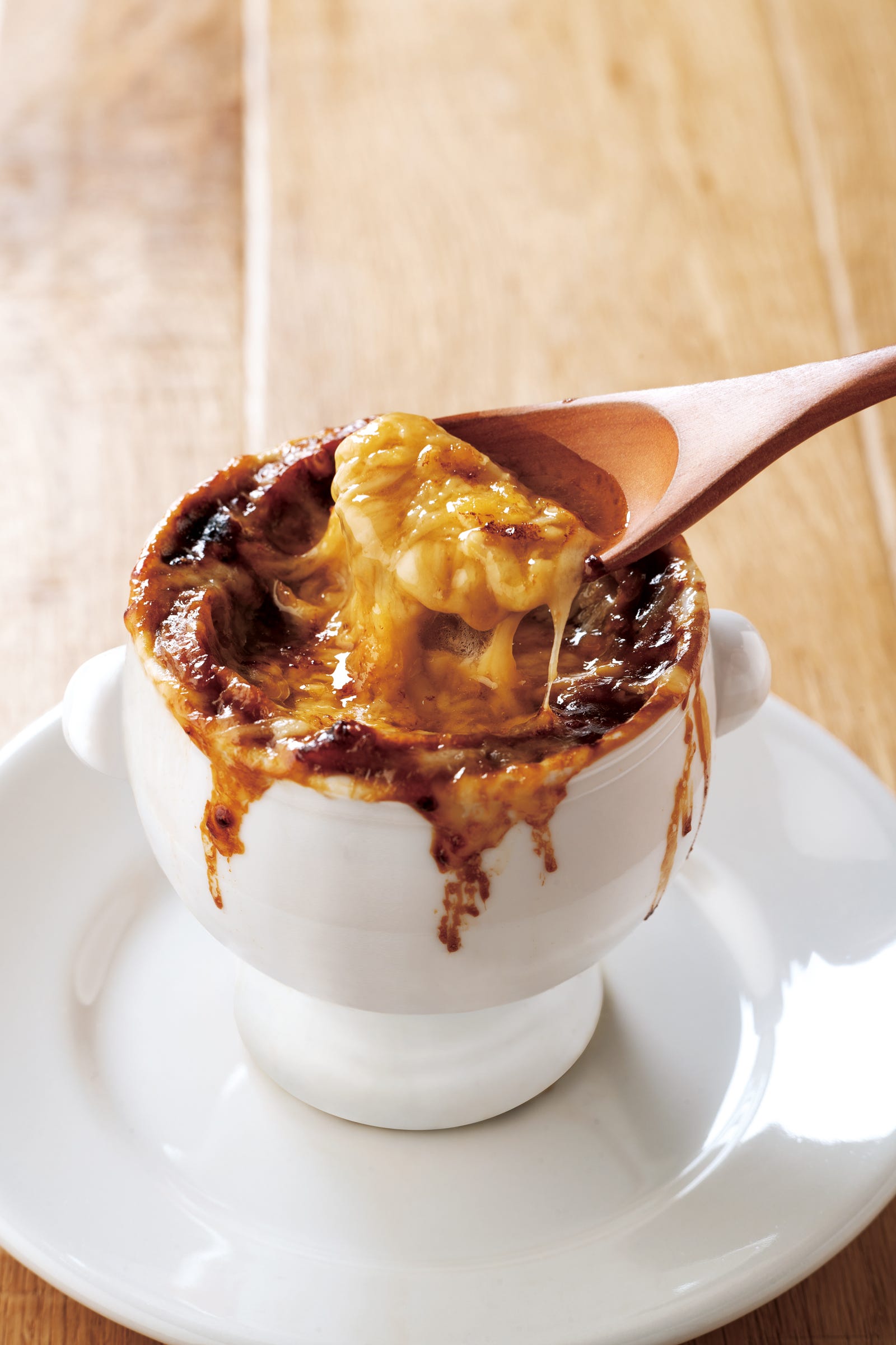 飴色玉ネギのオニオングラタンスープ