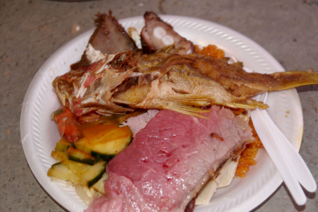 予約なしでチャモロ料理を楽しみたい！グアムのKING'S キングス は子供連れ、ファミリーにおすすめのレストラン！いいもの、いい場所を伝えたい