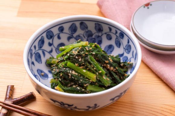 ほうれん草の作り置きレシピ16選。日持ちするコツも！ - macaroni