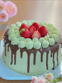 クローバーの抹茶ケーキ