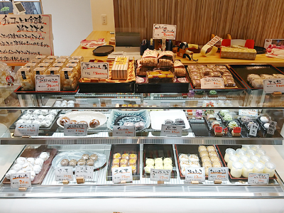 空間ディスプレイ 和菓子屋さんWhiteRing 旧Salon de Mikko