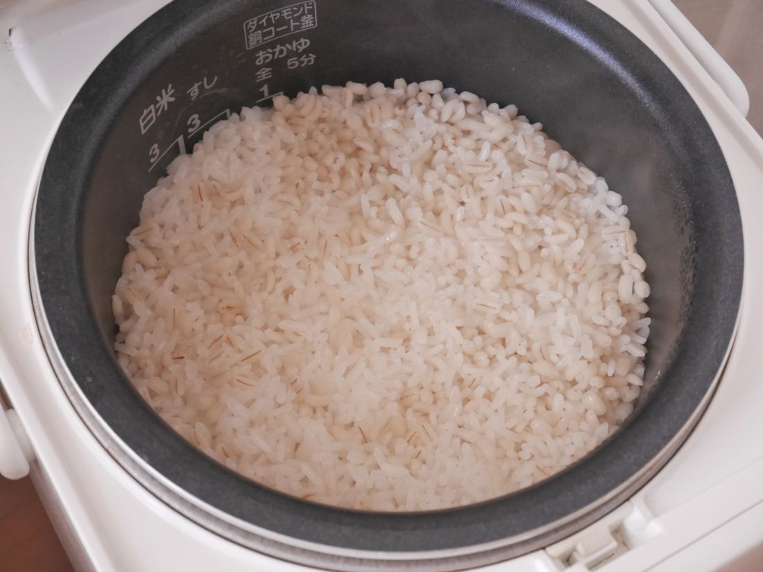 もち麦がもちもちしない ！浸水時間や炊き方を調整してみよう