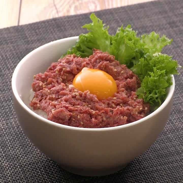 ごま油香る コンビーフ丼