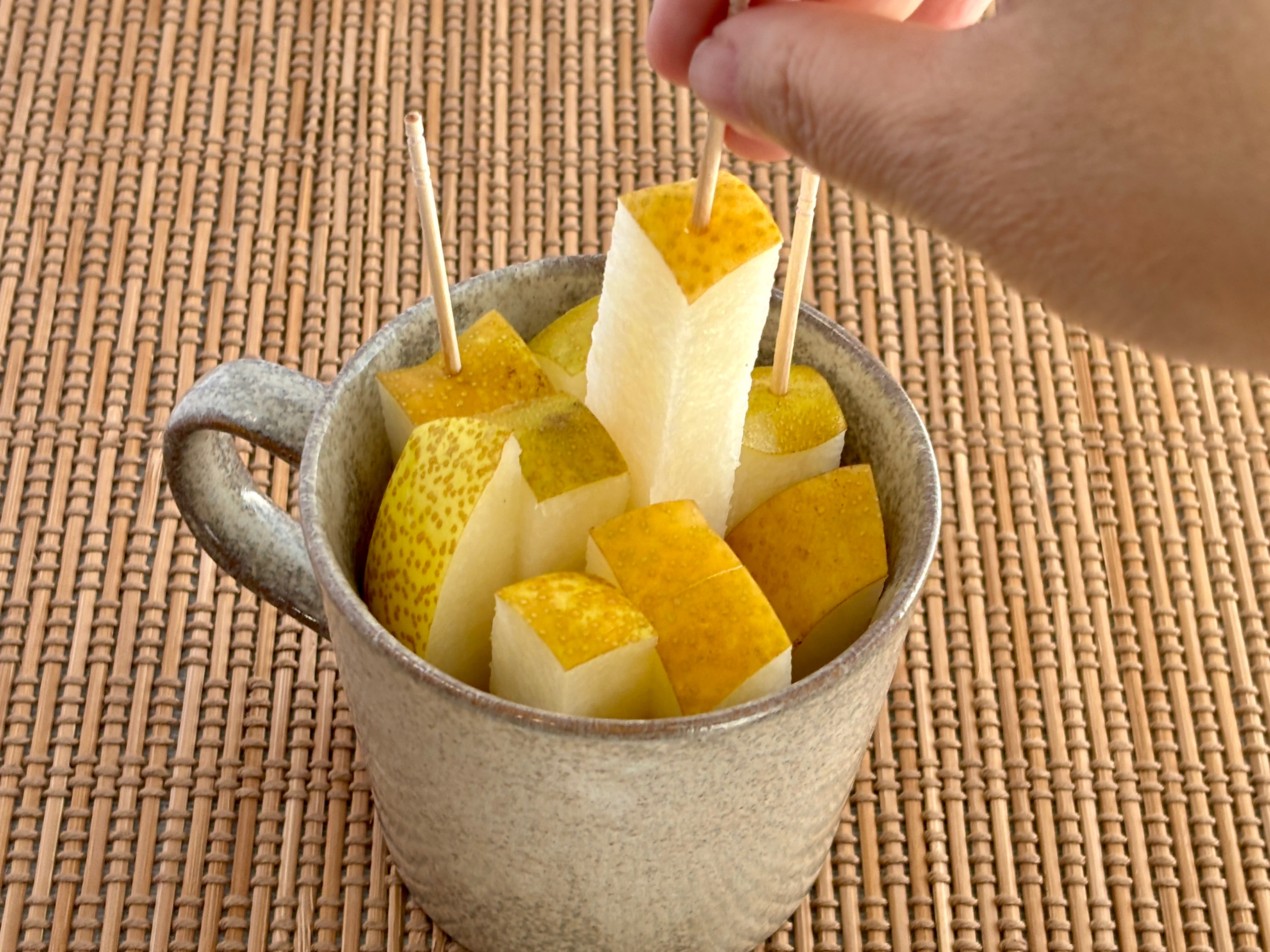 食べられるところを無駄にしない！果肉を最大限楽しむ「梨」のむき方クックパッドニュース