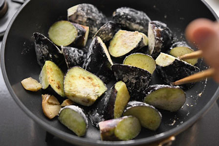 なすと豚肉の酢じょうゆ炒め