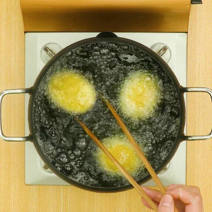 旬のジャガイモで作るほくほくコロッケの献立♪