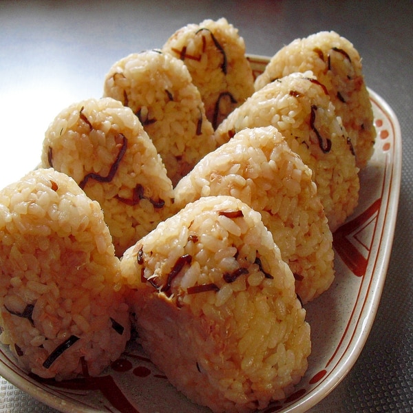 おにぎり3種 ツナみそにぎり・塩かつおにぎり・クリームチーズこしょうにぎり栗原心平レシピ – ごちそうさまOfficial