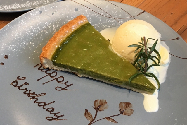 ビスケットで作る！ 焼かない生チョコレートタルト