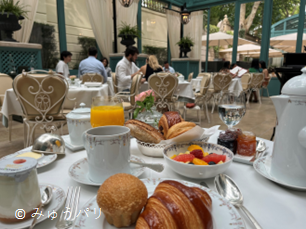 リッツパリレスパドンで朝食 - Worldwide Luxury Hotels & Cruises