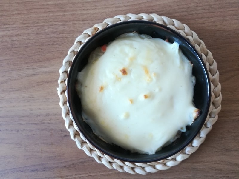 業務スーパーのポテトサラダがまずい。美味しくアレンジする方法・冷凍できる？開封後の賞味期限などまとめごはんを食べてお出かけしよう