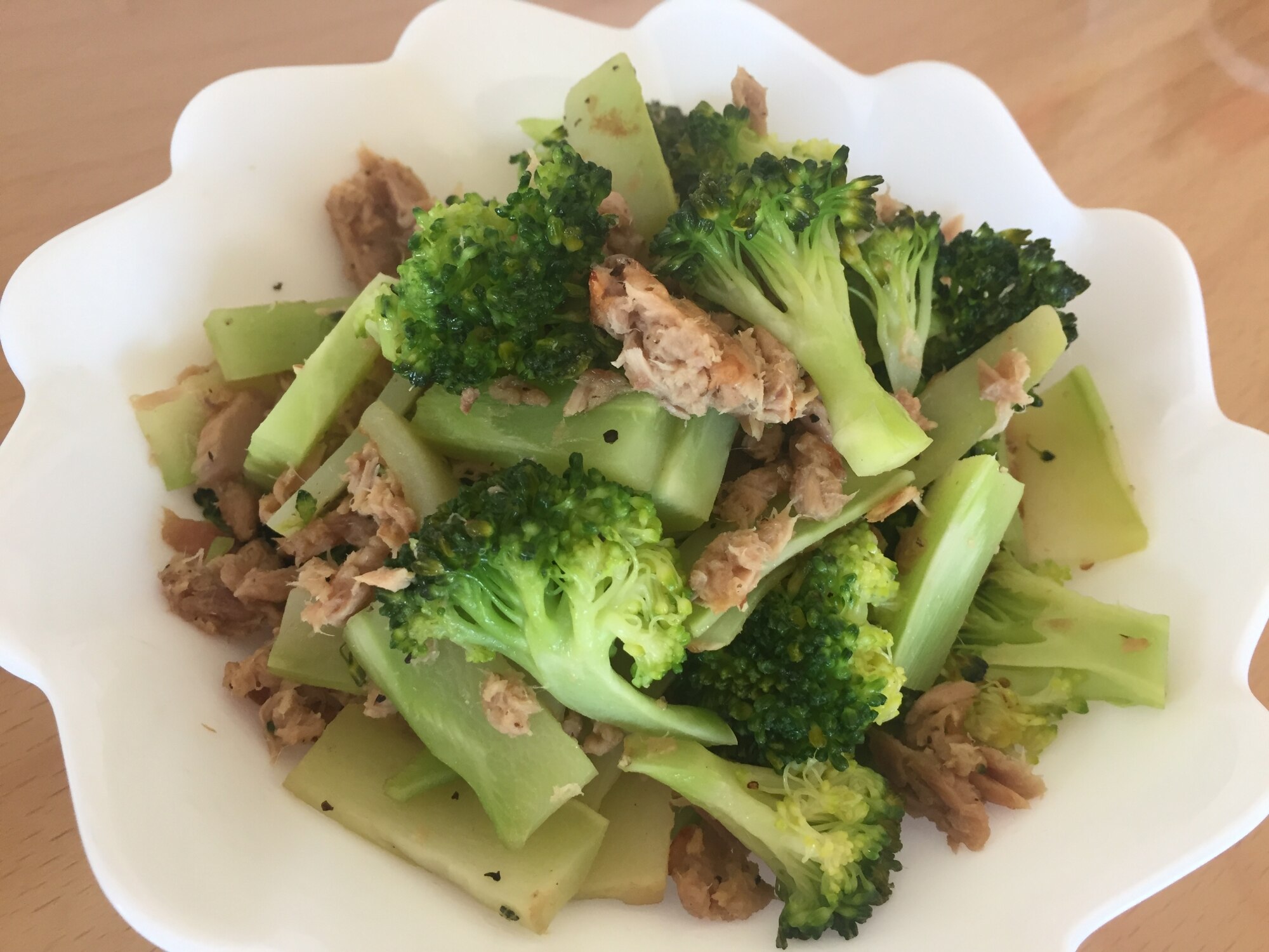 レンジ3分！無限ブロッコリー ツナ麺つゆごま油