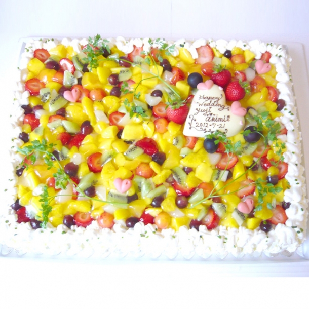 お祝いのケーキsazanami