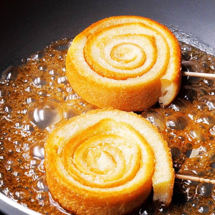 パパッと簡単！『パン耳で作るガーリックラスク』のレシピ