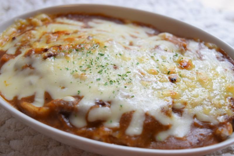 卵とチーズとろけるデミキーマカレードリア