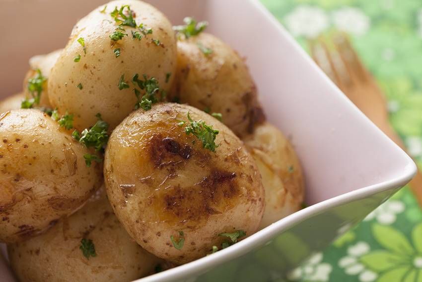 カリカリ・ジュワー♪新じゃが小芋のバターソテー・のり塩味