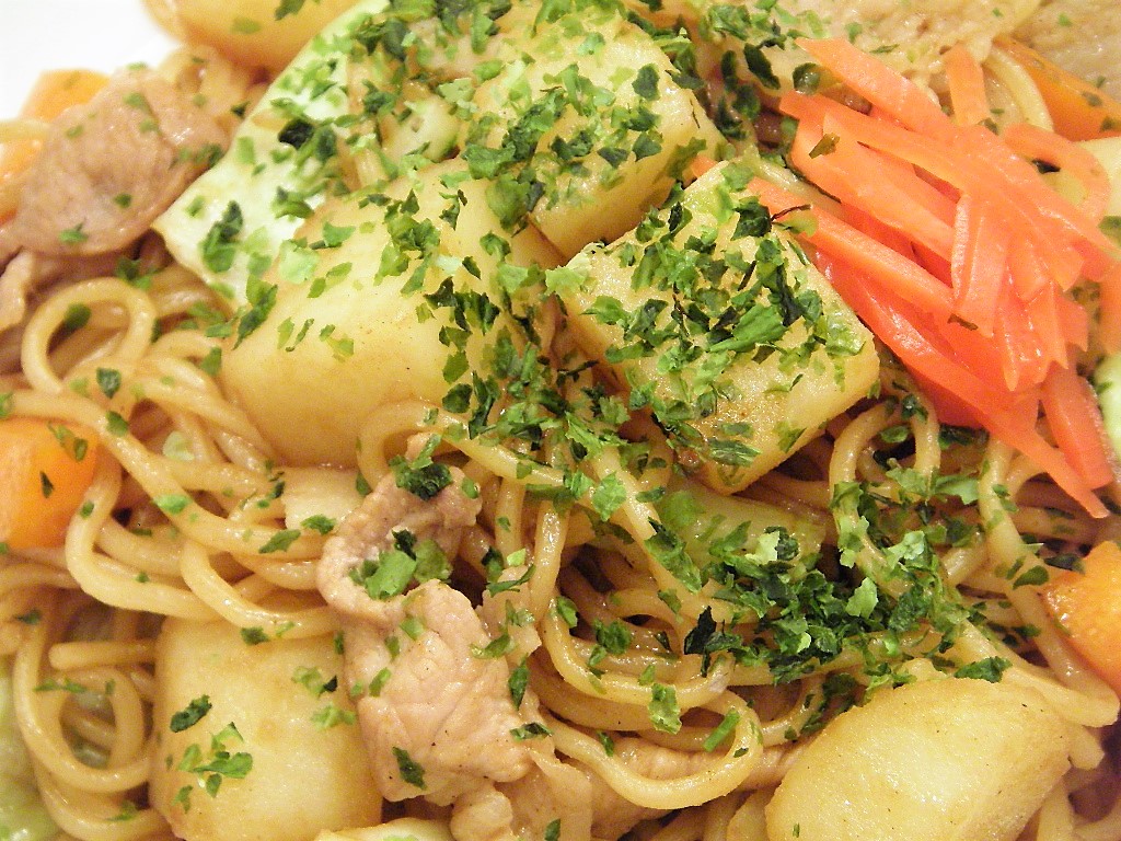 焼きそばレシピとじゃがいも料理の紹介