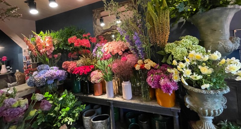 フランス生まれのお花屋さん💐 – 自由が丘オフィシャルウェブサイト